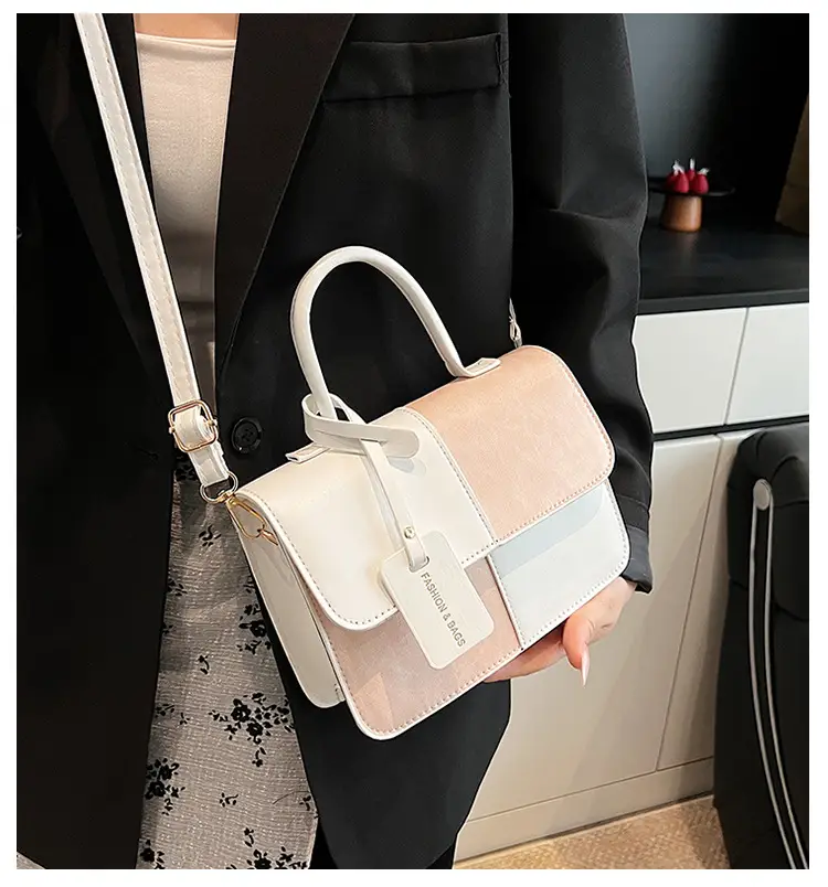 Women's Korean Style Contrast Color Shoulder Bag — feature 1