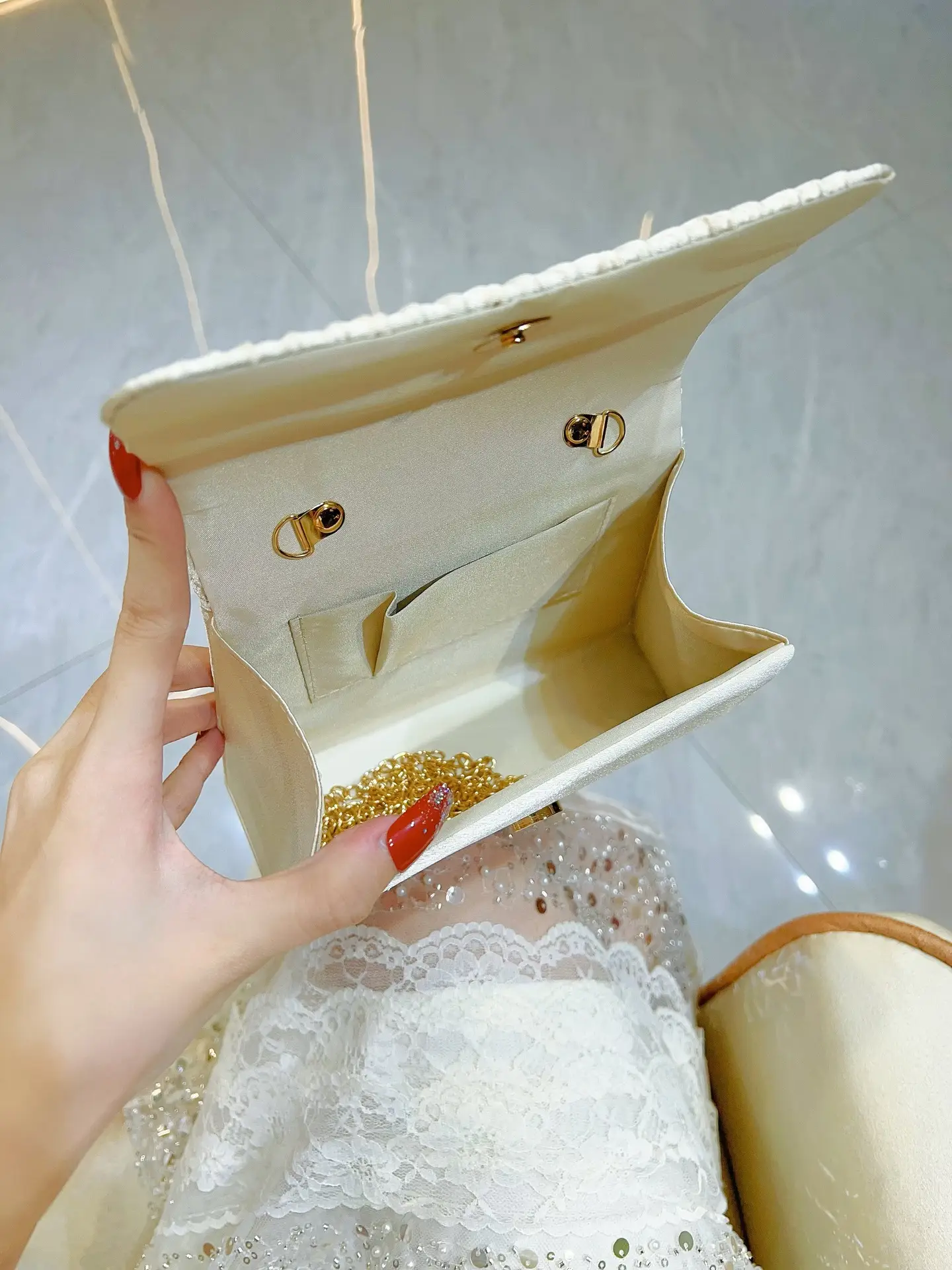 New Crossbody Luxury Clutch Bag with Pearl Handle - Image 6
