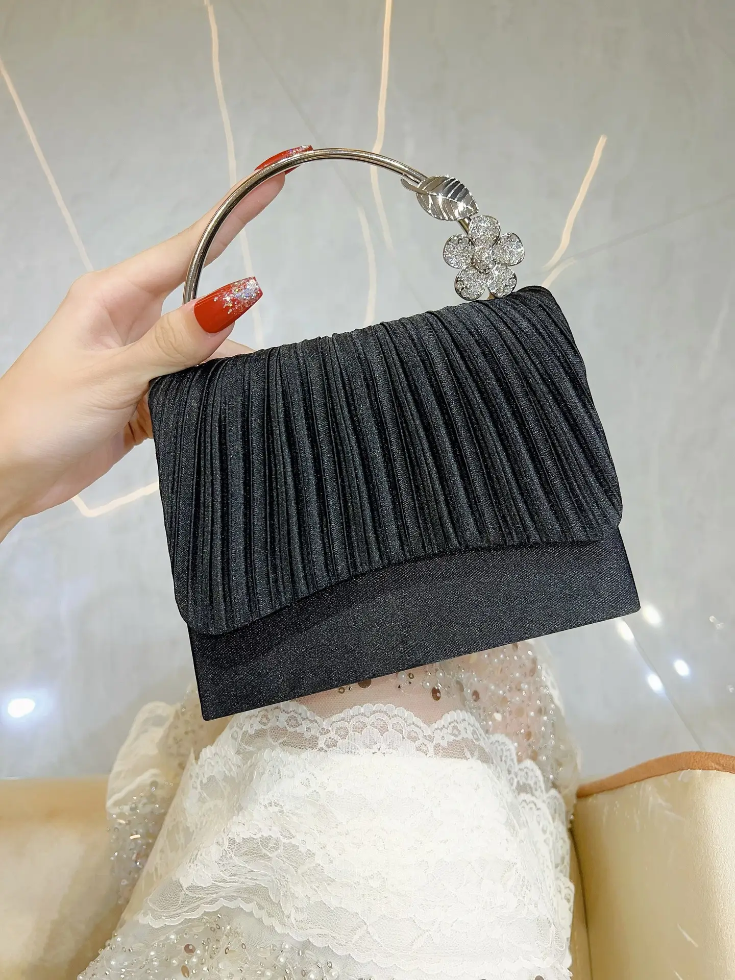 New Crossbody Luxury Clutch Bag with Pearl Handle — feature 7