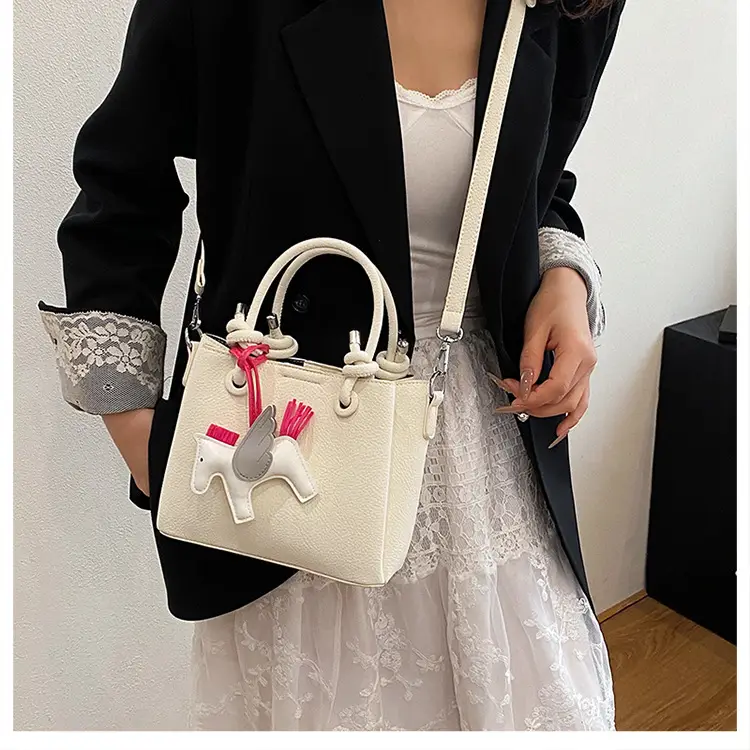 Women Crossbody Bag Rabbit Design Beige 2026 — feature 9