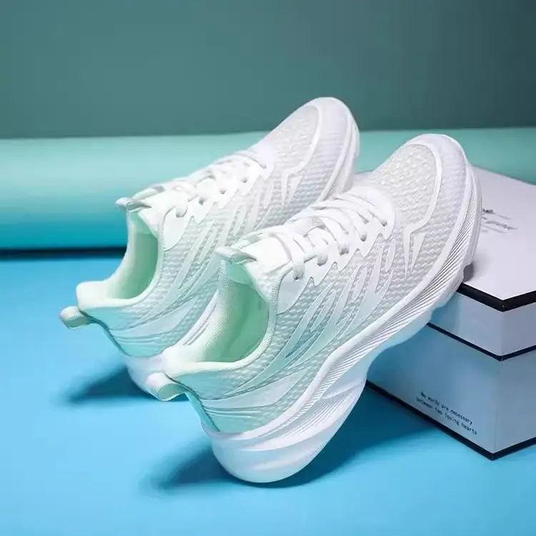 2025 New Sports Shoes Women's Summer Shoes Thin Mesh Breathable Women's Shoes Lightweight Soft Sole Cushioning Running Shoes