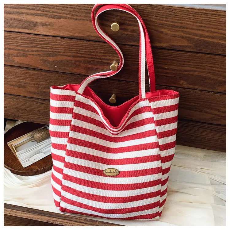 Striped Red White Women's Large Capacity Tote Bag — feature 23