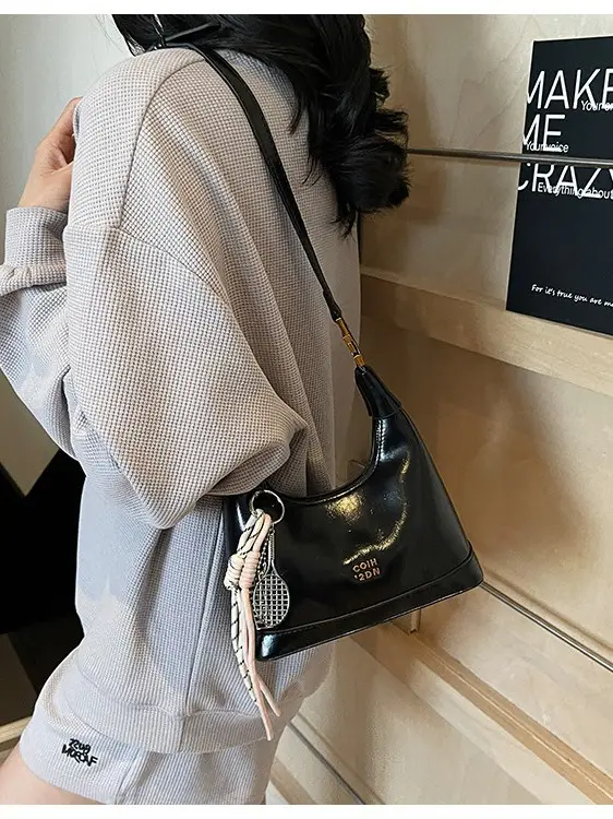 Women Crossbody Bag Brown Leather with Tassel Decor 2026 - Image 5
