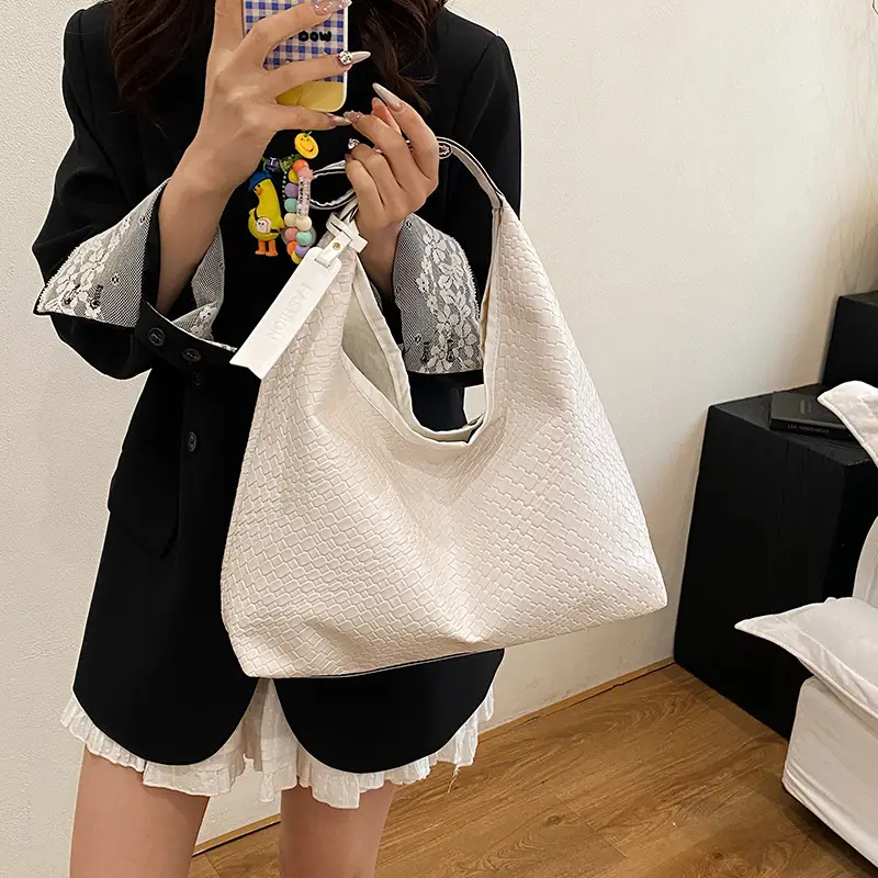 White Woven Large Shoulder Bag for Women 2025 - Image 6