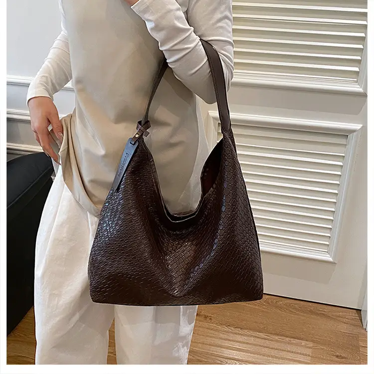 White Woven Large Shoulder Bag for Women 2025 — feature 18