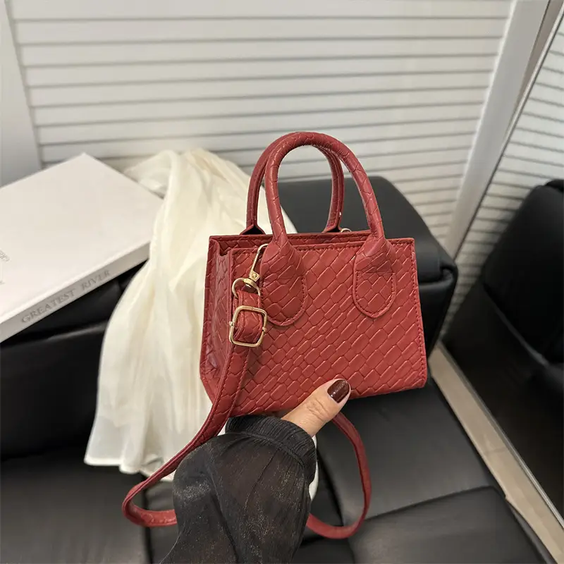 Retro Woven Handbag Brown 2025 New Trendy - Image 8