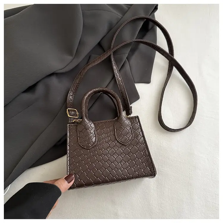 Retro Woven Handbag Brown 2025 New Trendy — feature 21