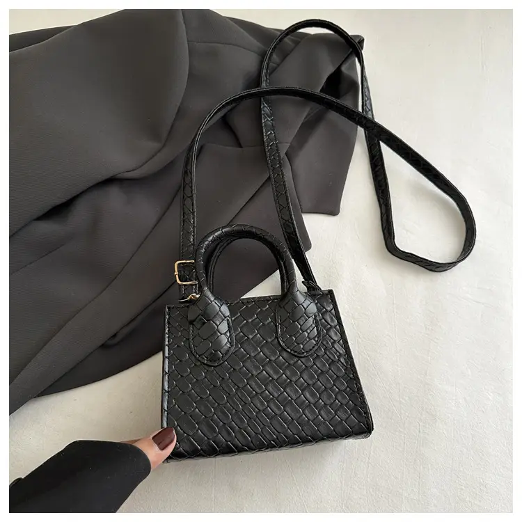 Retro Woven Handbag Brown 2025 New Trendy — feature 22