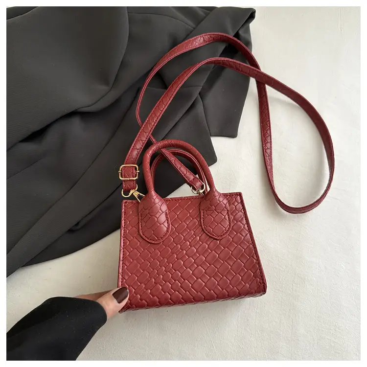 Retro Woven Handbag Brown 2025 New Trendy — feature 23