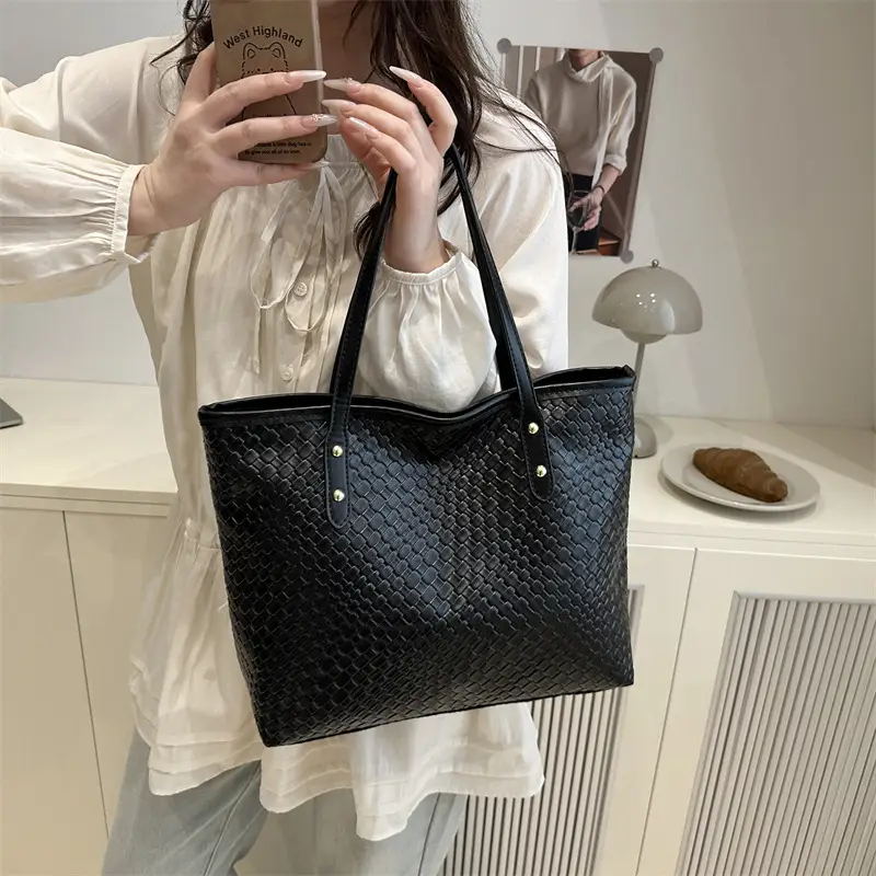 Women's Underarm Bag 2025 New High-End Western Style - Image 7