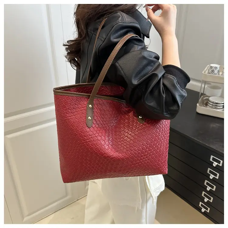 Women's Underarm Bag 2025 New High-End Western Style — feature 23