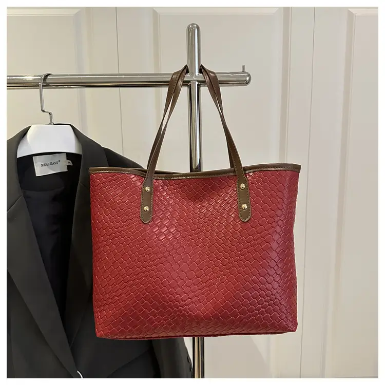 Women's Underarm Bag 2025 New High-End Western Style — feature 33