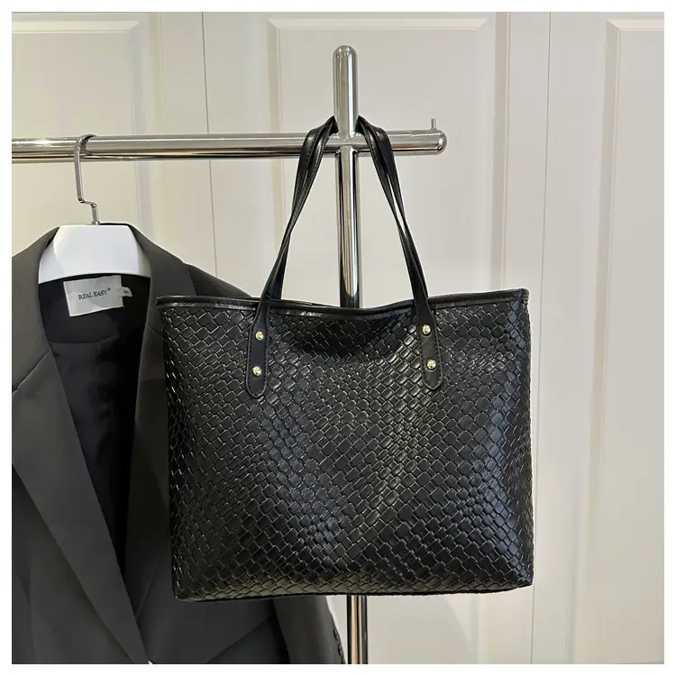 Women's Underarm Bag 2025 New High-End Western Style — feature 34