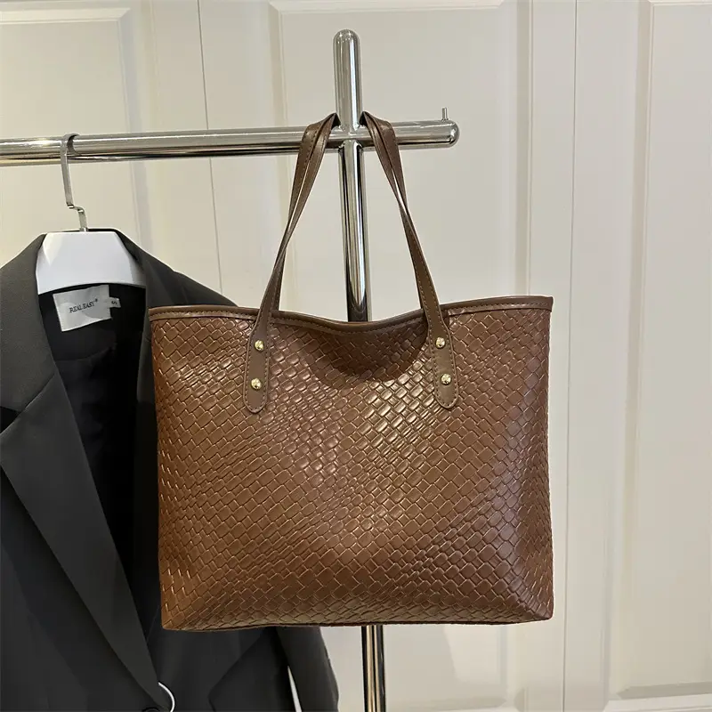 Women's Underarm Bag 2025 New High-End Western Style - Image 4