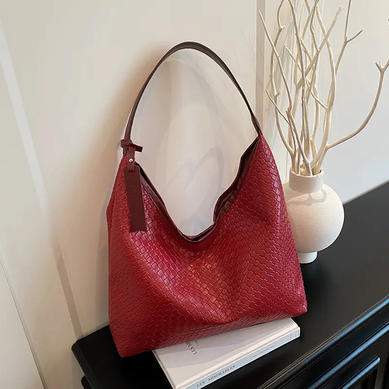 2025 Spring Woven Shoulder Bags Large Capacity Commuter Tote - Image 7