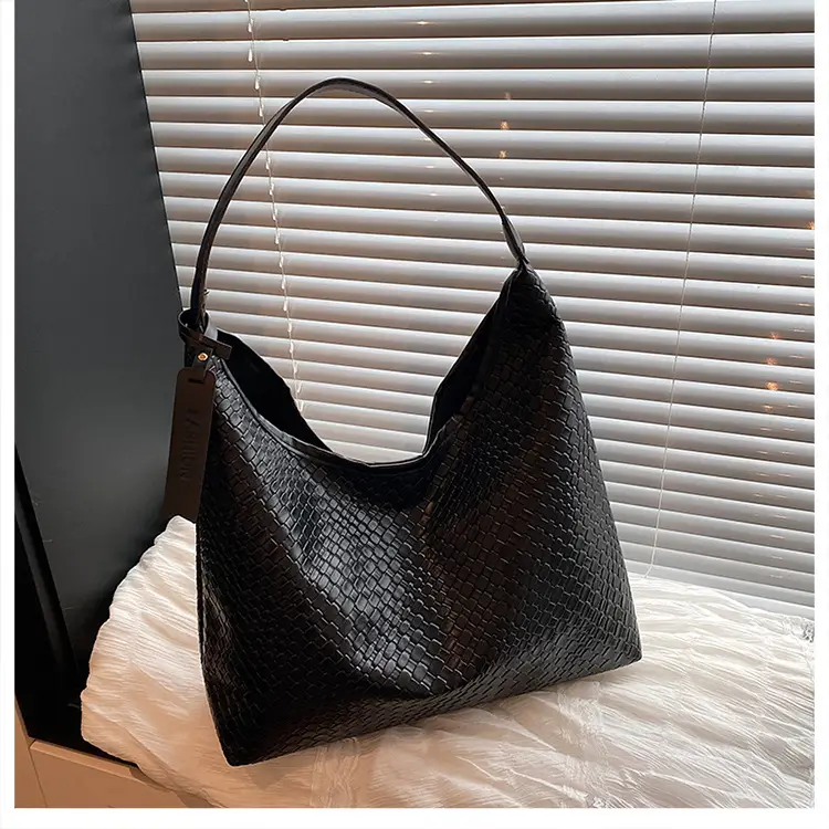 2025 Spring Woven Shoulder Bags Large Capacity Commuter Tote — feature 22