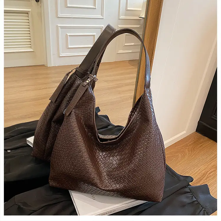 2025 Spring Woven Shoulder Bags Large Capacity Commuter Tote — feature 29
