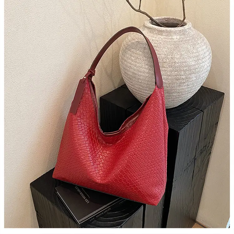 2025 Spring Woven Shoulder Bags Large Capacity Commuter Tote — feature 36