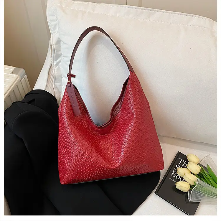 2025 Spring Woven Shoulder Bags Large Capacity Commuter Tote — feature 39