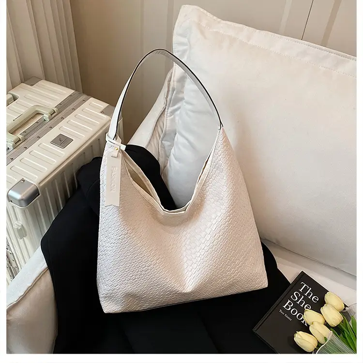 2025 Spring Woven Shoulder Bags Large Capacity Commuter Tote — feature 41