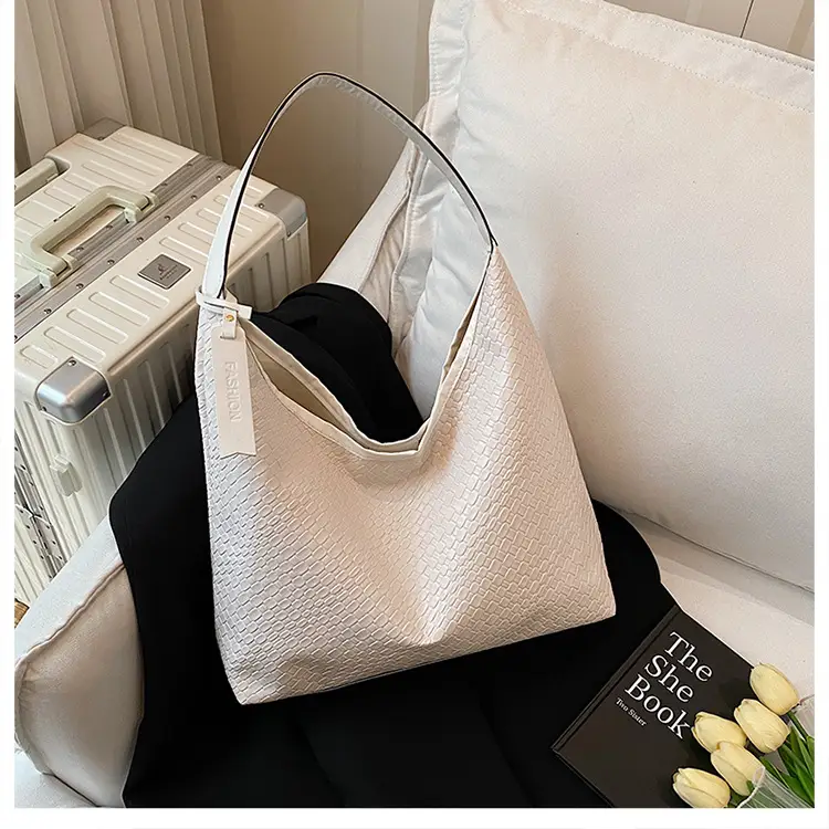 2025 Spring Woven Shoulder Bags Large Capacity Commuter Tote — feature 43