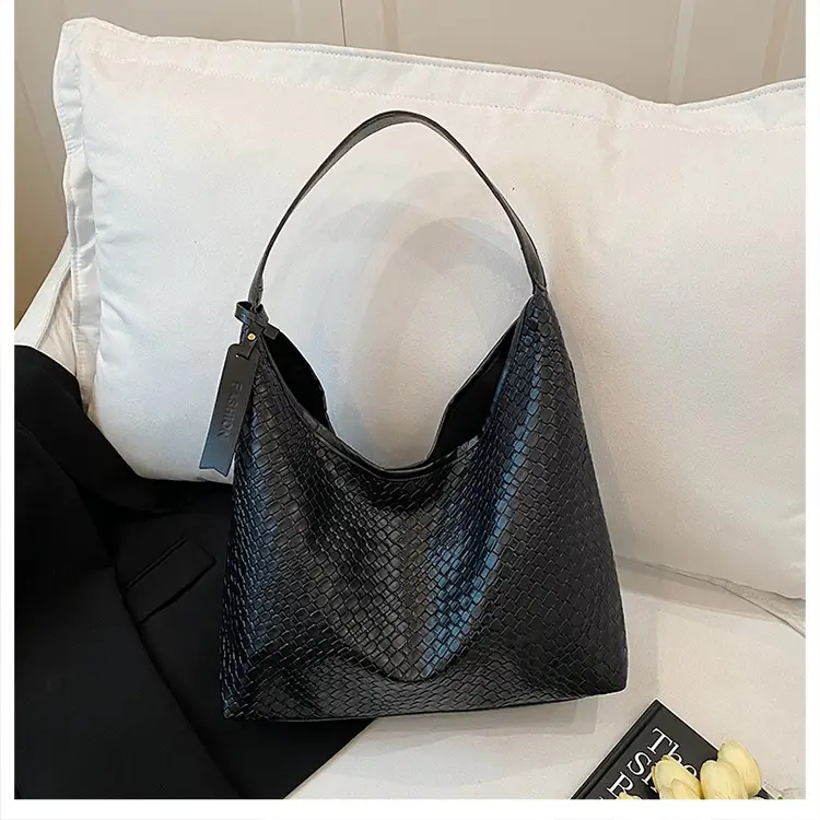 2025 Spring Woven Shoulder Bags Large Capacity Commuter Tote — feature 50