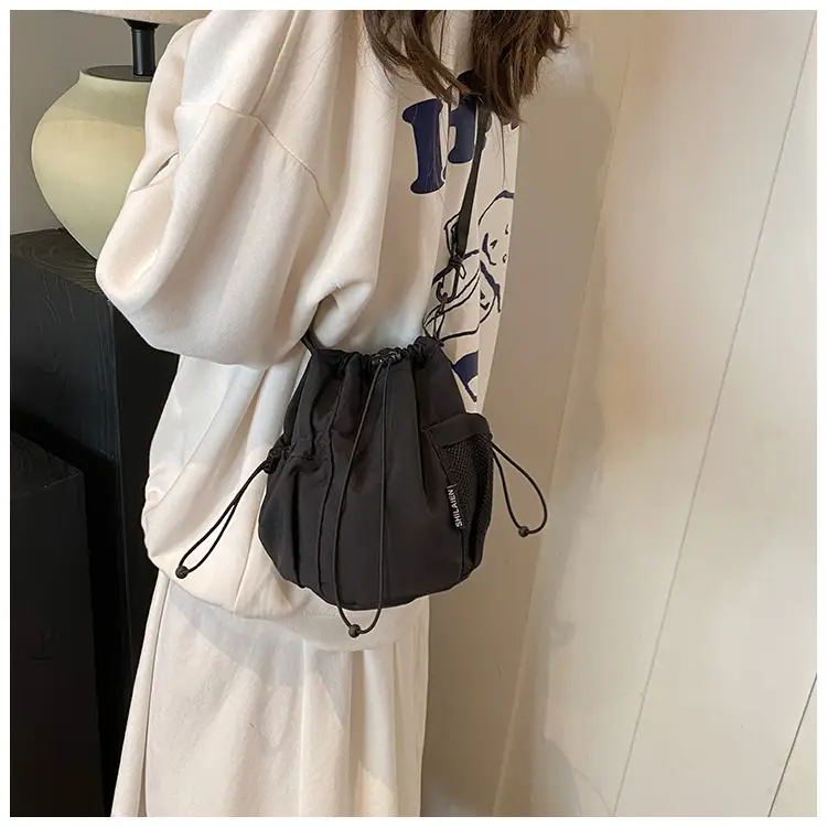 Black Nylon Crossbody Bag for Women Large Capacity — feature 19