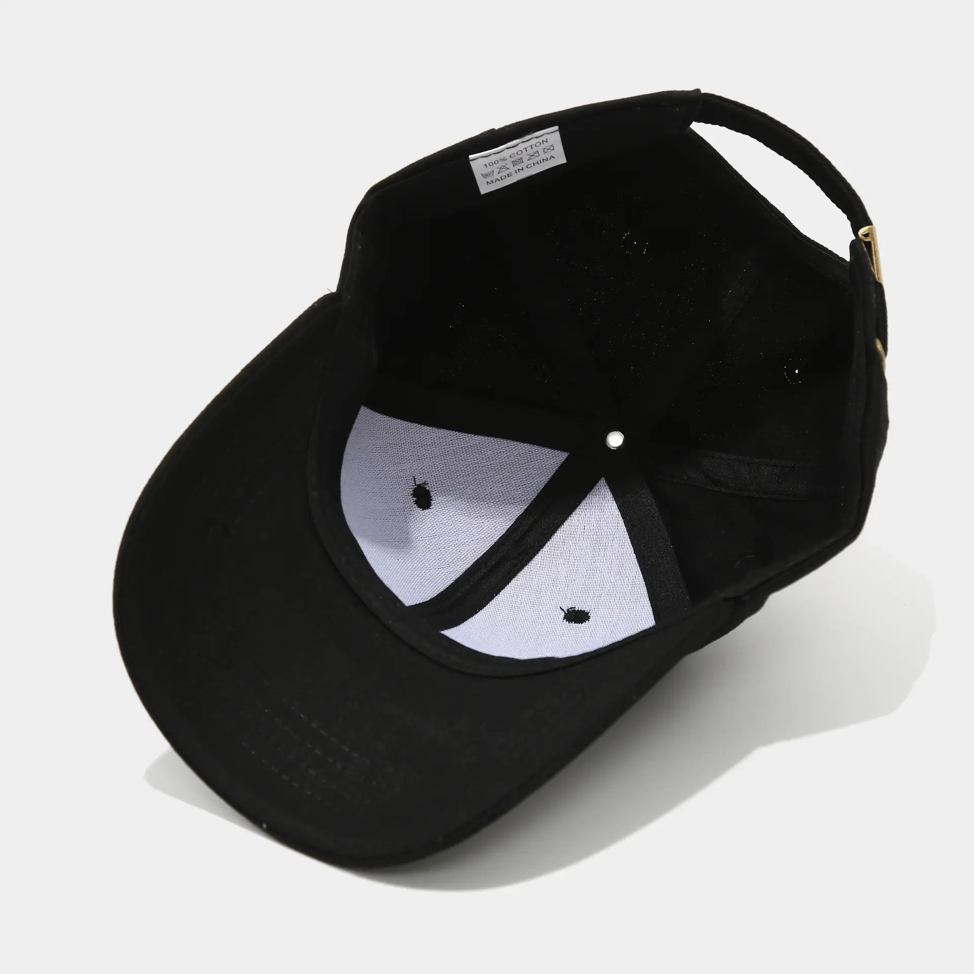 Black Heart Embroidered Baseball Cap for Men Women - Image 5