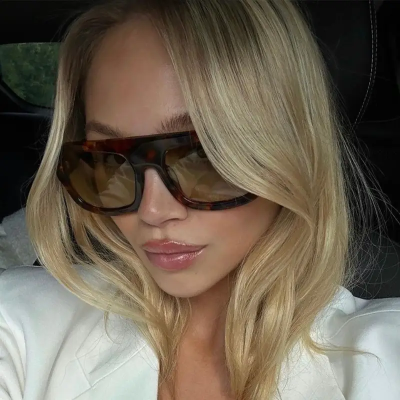 Women's Retro Aviator Sunglasses Green Lens — feature 4