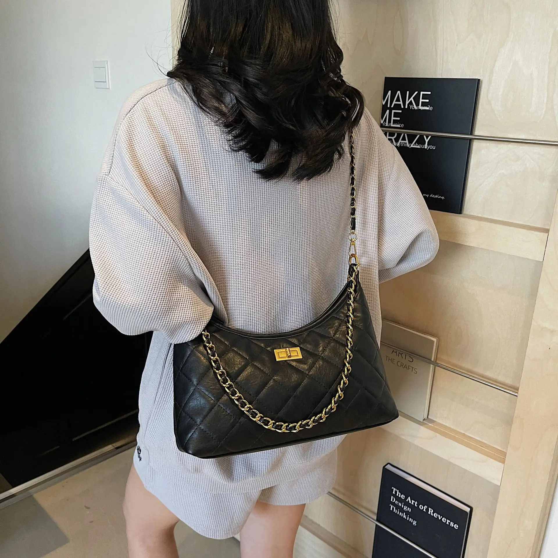 Vintage Rhombic Chain Tote Bag Women 2025 New Commute - Image 4