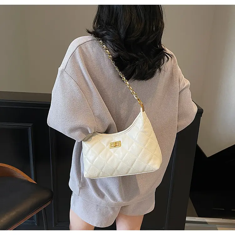 Vintage Rhombic Chain Tote Bag Women 2025 New Commute — feature 18