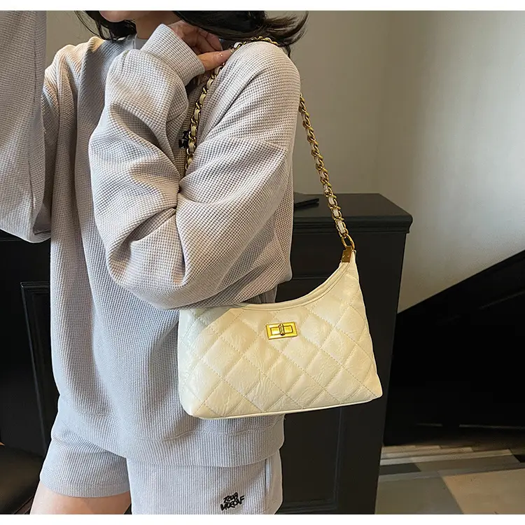 Vintage Rhombic Chain Tote Bag Women 2025 New Commute — feature 20