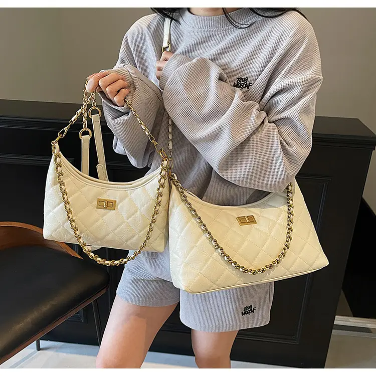 Vintage Rhombic Chain Tote Bag Women 2025 New Commute — feature 26