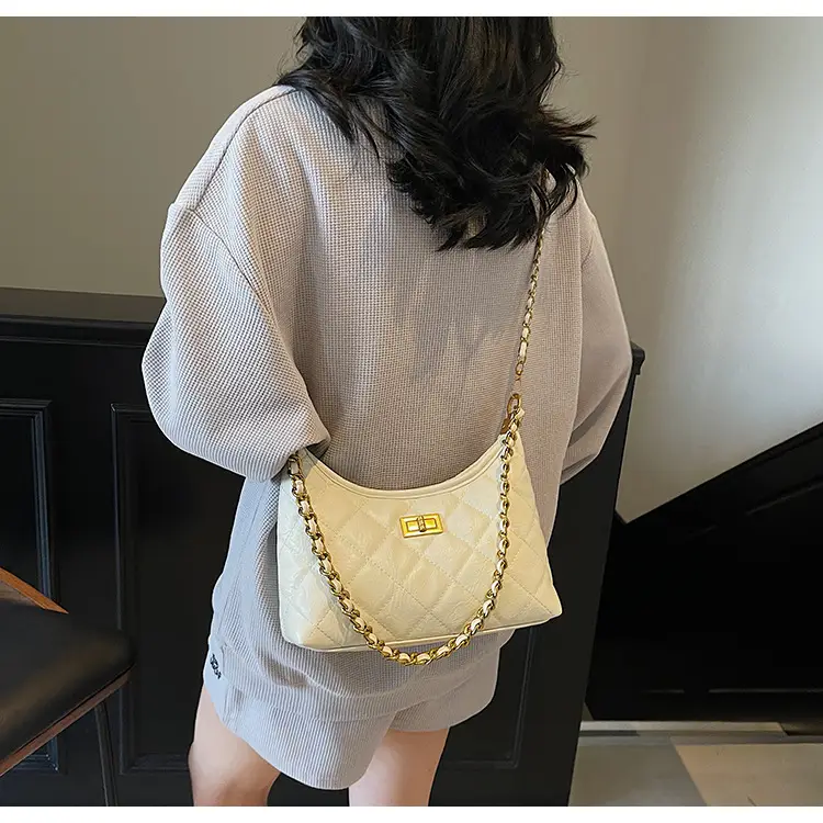 Vintage Rhombic Chain Tote Bag Women 2025 New Commute — feature 27