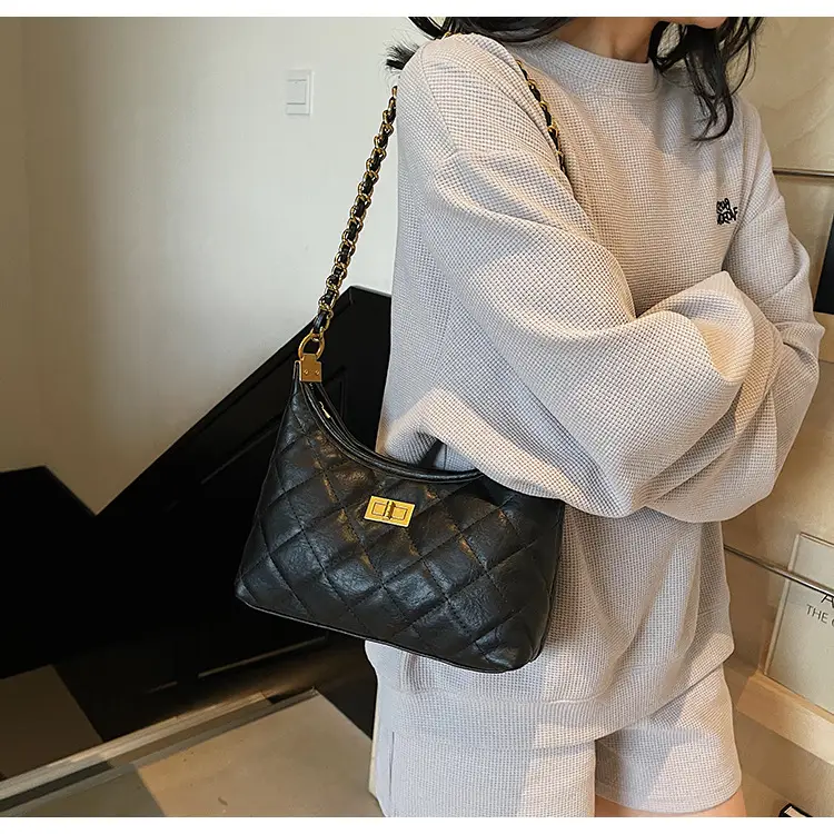 Vintage Rhombic Chain Tote Bag Women 2025 New Commute — feature 31
