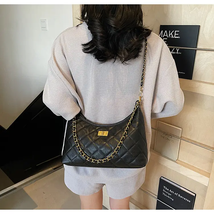 Vintage Rhombic Chain Tote Bag Women 2025 New Commute — feature 33