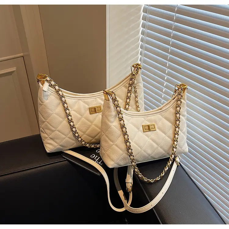 Vintage Rhombic Chain Tote Bag Women 2025 New Commute — feature 40