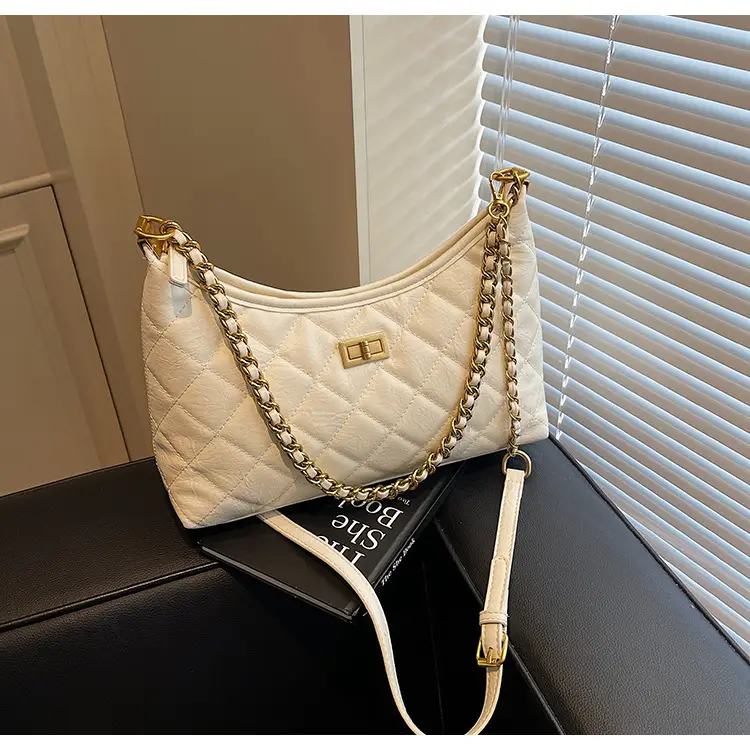 Vintage Rhombic Chain Tote Bag Women 2025 New Commute — feature 42