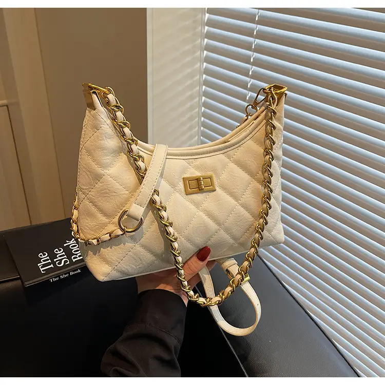 Vintage Rhombic Chain Tote Bag Women 2025 New Commute — feature 43