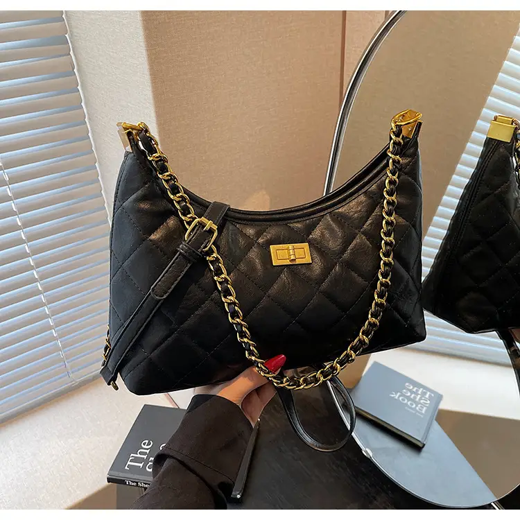 Vintage Rhombic Chain Tote Bag Women 2025 New Commute — feature 46