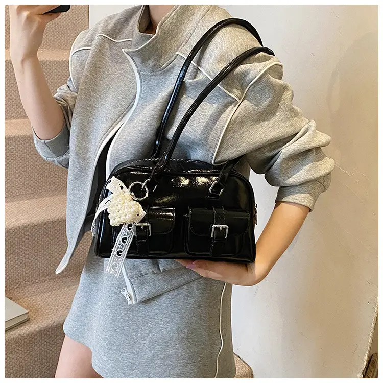 Korean Style Women's Leather Shoulder Bag 2026 — feature 14