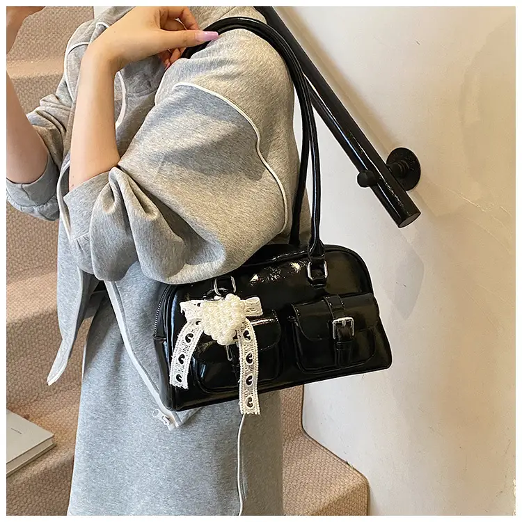 Korean Style Women's Leather Shoulder Bag 2026 — feature 15