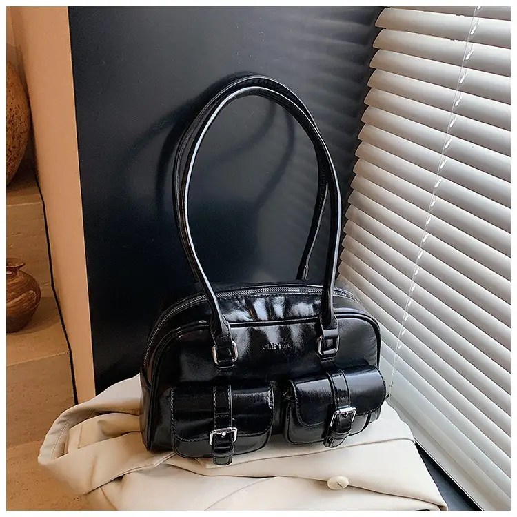 Korean Style Women's Leather Shoulder Bag 2026 — feature 23