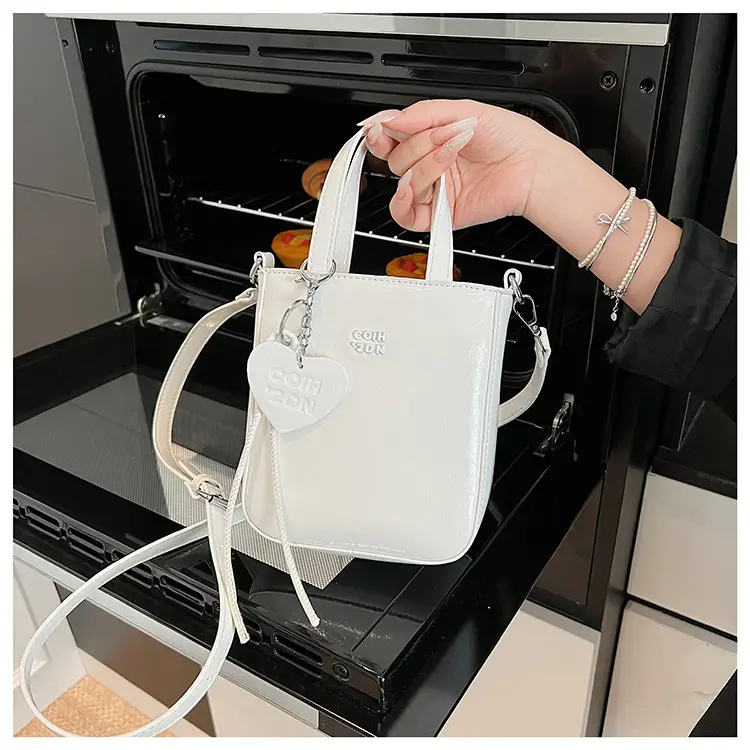 Women's Cream Textured Bucket Bag 2025 Summer — feature 11