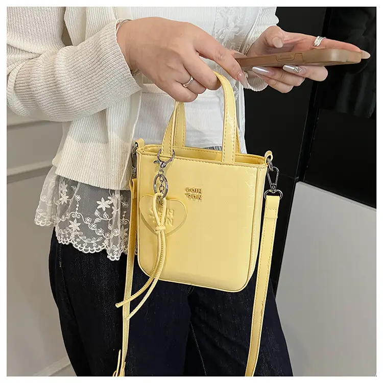 Women's Cream Textured Bucket Bag 2025 Summer — feature 15