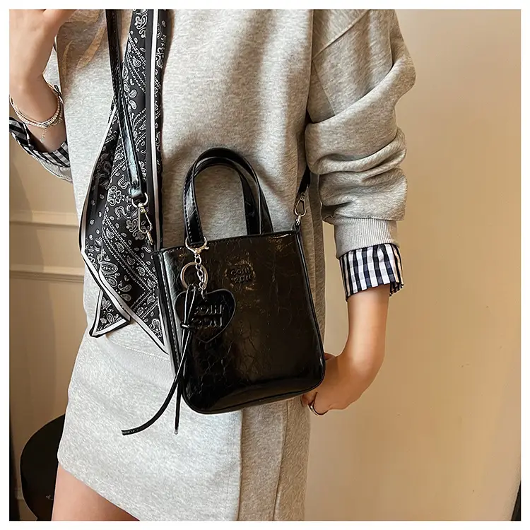Women's Cream Textured Bucket Bag 2025 Summer — feature 20