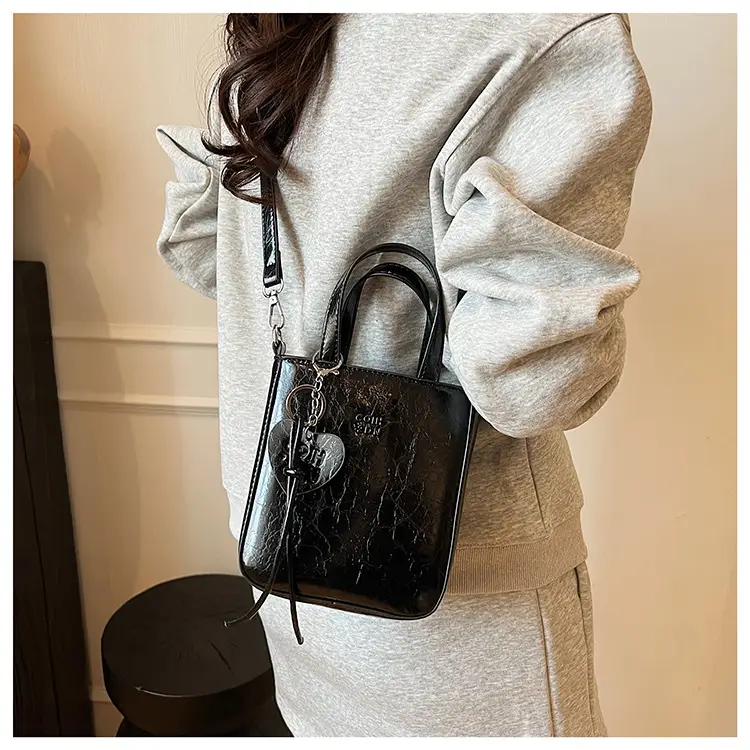 Women's Cream Textured Bucket Bag 2025 Summer — feature 22