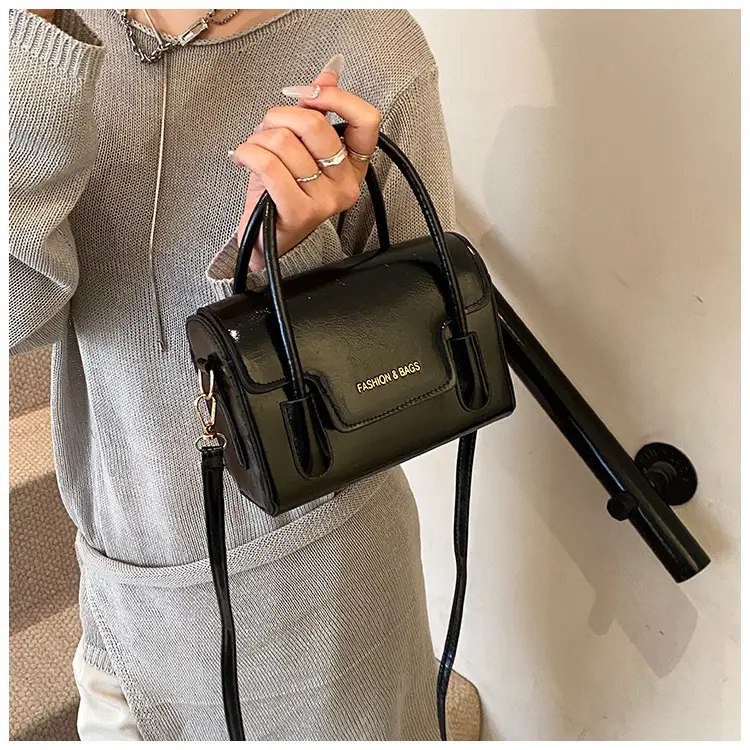 Red Minimalist Square Handbag for Women 2026 — feature 12