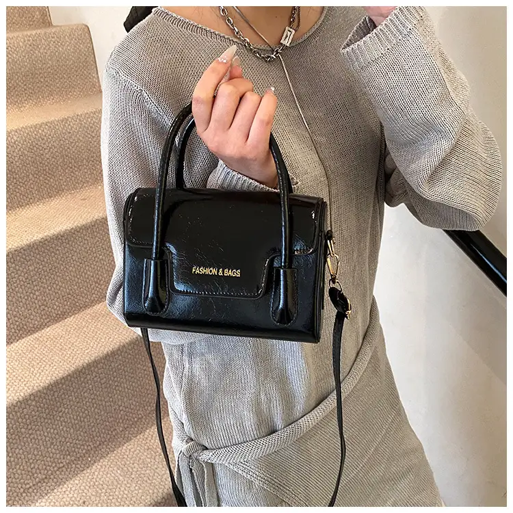 Red Minimalist Square Handbag for Women 2026 — feature 14