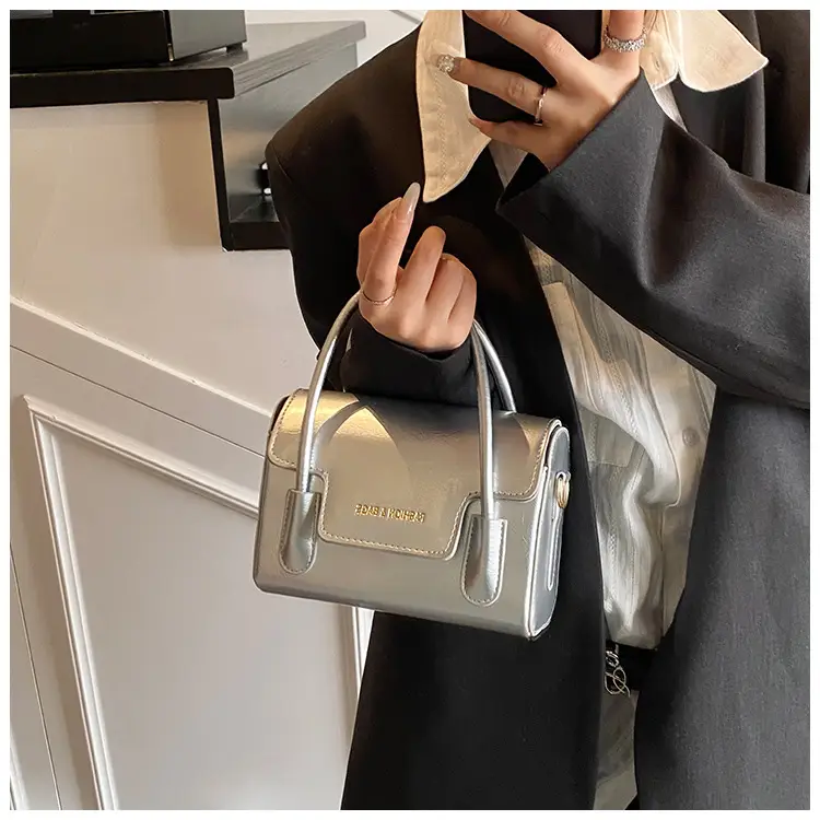 Red Minimalist Square Handbag for Women 2026 — feature 19